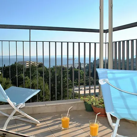 Apartment City Break Dream